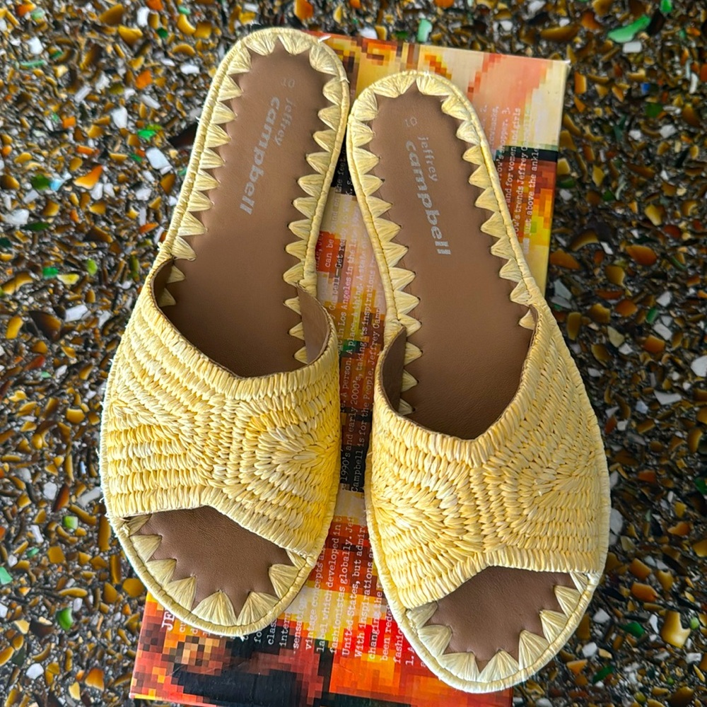 Cute Raffia Slides